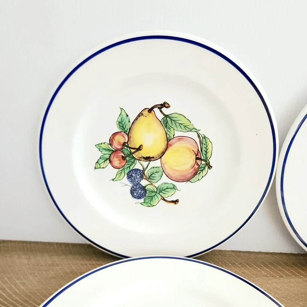 Crate & Barrel Salad‎ Plates Lot Of 4